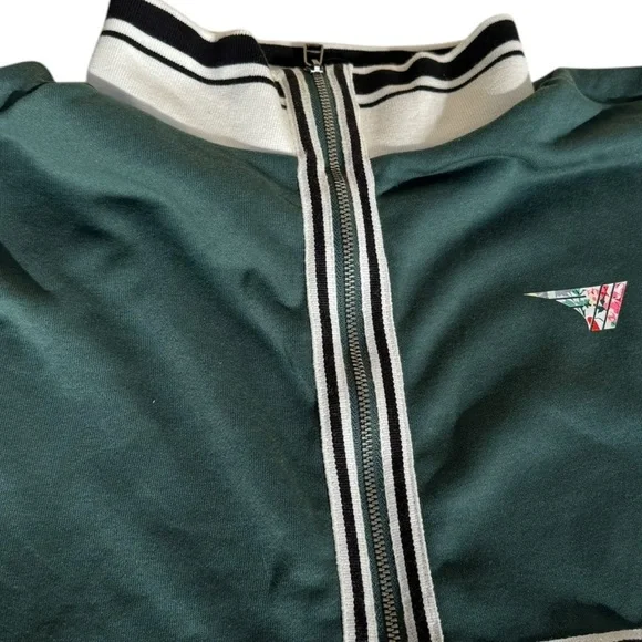 Gola x Anthropologie Hat Trick Windbreaker
imited edition Xsmall (oversized) - Picture 10 of 17